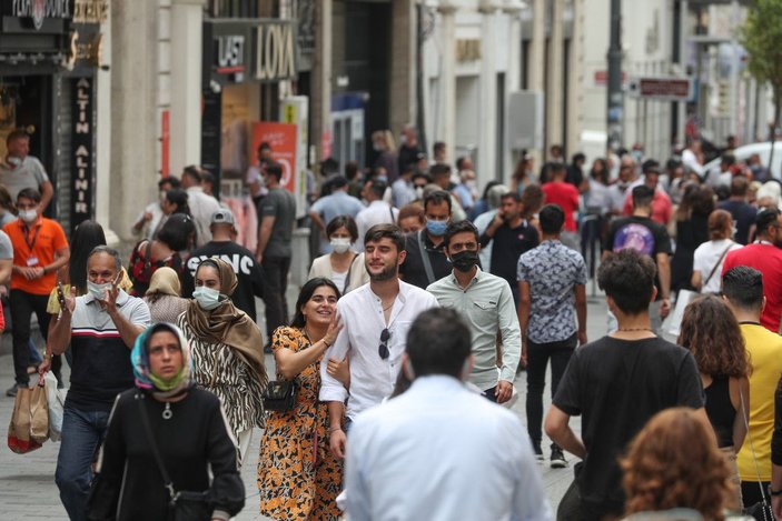 Fotoğraflar// Taksim'de yoğun maskesiz kalabalık -4