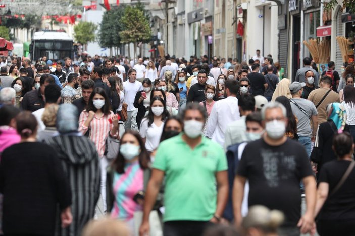 Fotoğraflar// Taksim'de yoğun maskesiz kalabalık -6