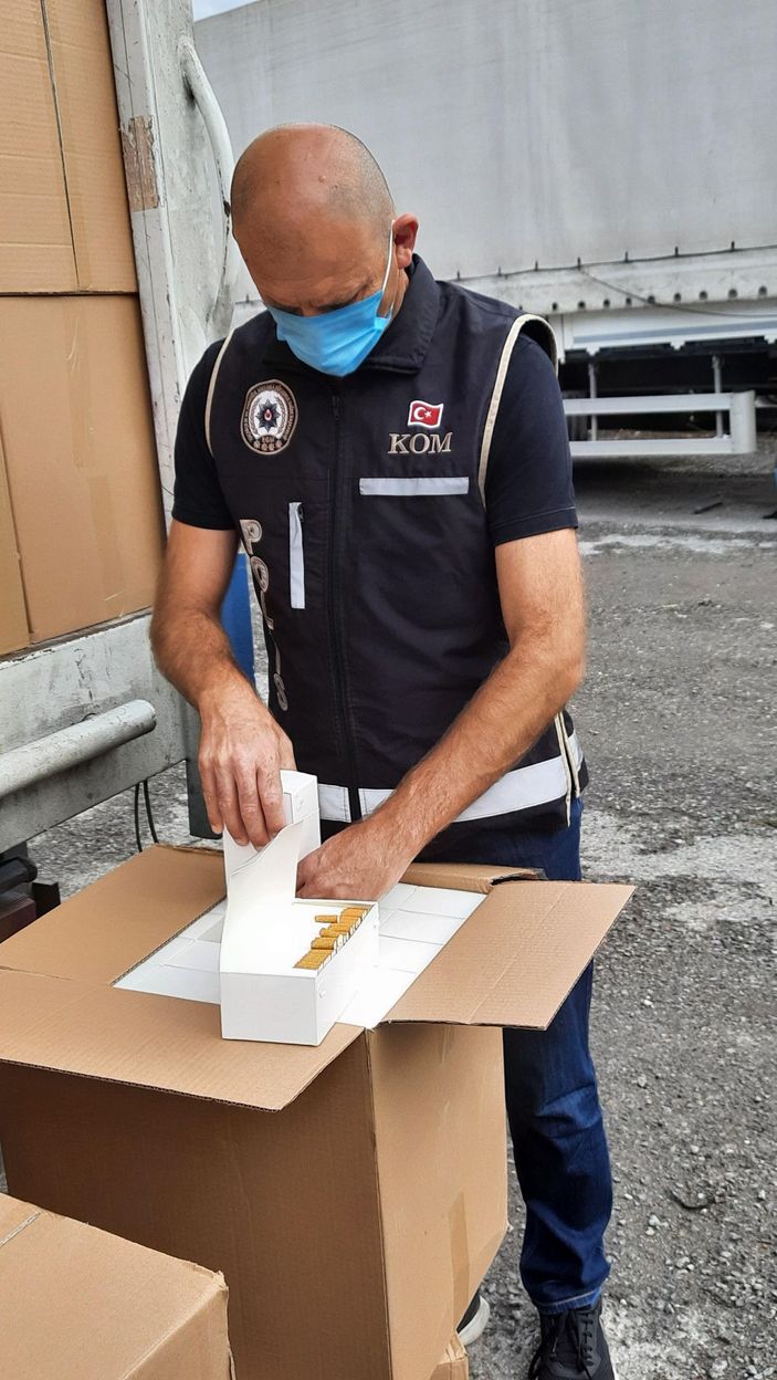 Kocaeli'de 20 milyon 500 bin adet makaron ele geçirildi -5