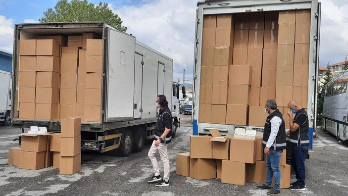 Kocaeli'de 20 milyon 500 bin adet makaron ele geçirildi -3