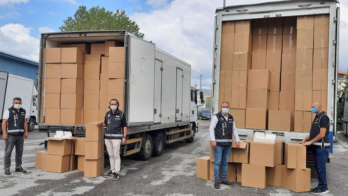 Kocaeli'de 20 milyon 500 bin adet makaron ele geçirildi -4