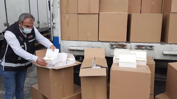 Kocaeli'de 20 milyon 500 bin adet makaron ele geçirildi -6