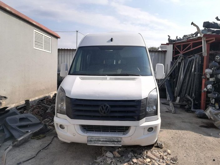 İstanbul'dan çaldıkları araçları Bursa'da parçalayıp satan şüpheliler yakalandı -1