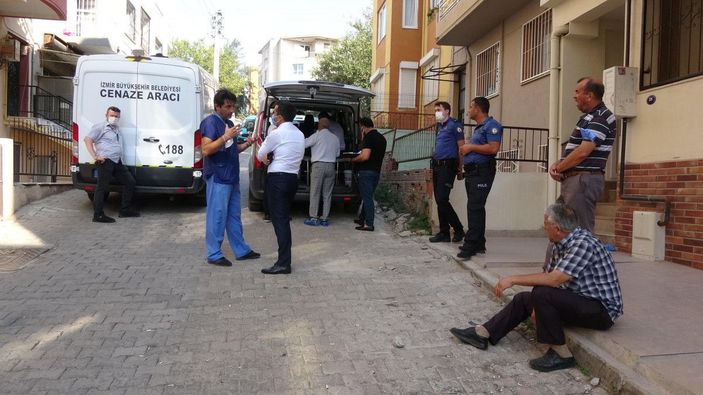 Kuzenini bıçaklayıp, başını ezerek öldürdü -1