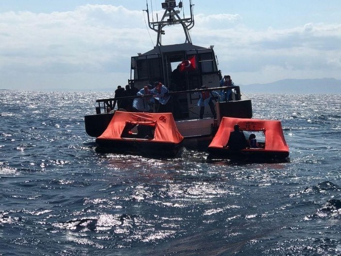 İzmir açıklarında 184 düzensiz göçmen kurtarıldı -1