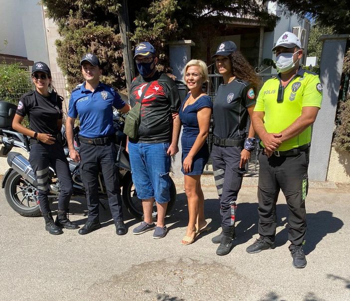 Polisten engelli gence pastalı doğum günü sürprizi -3