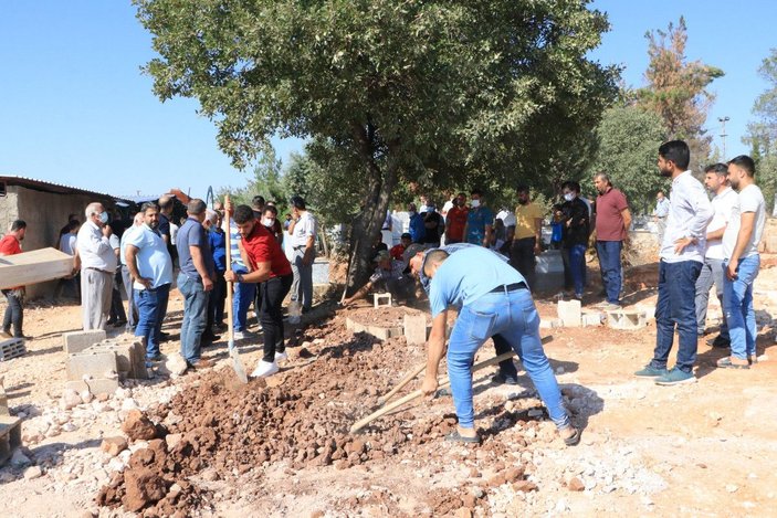 Saç ekimi için gittiği hastanede ölen İbrahim toprağa verildi -5