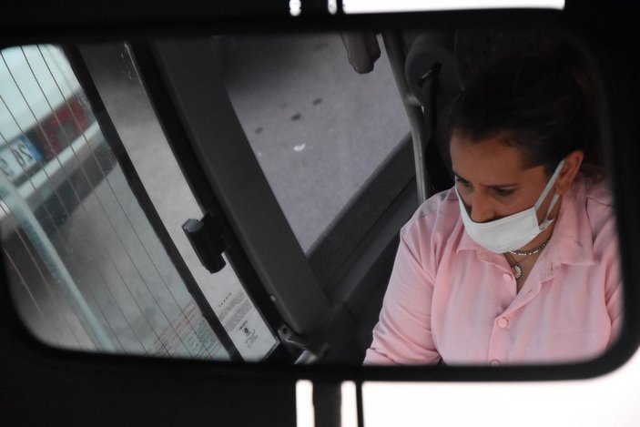 Kütahyalı Yasemin, kentin ilk ve tek kadın halk otobüsü şoförü oldu -4
