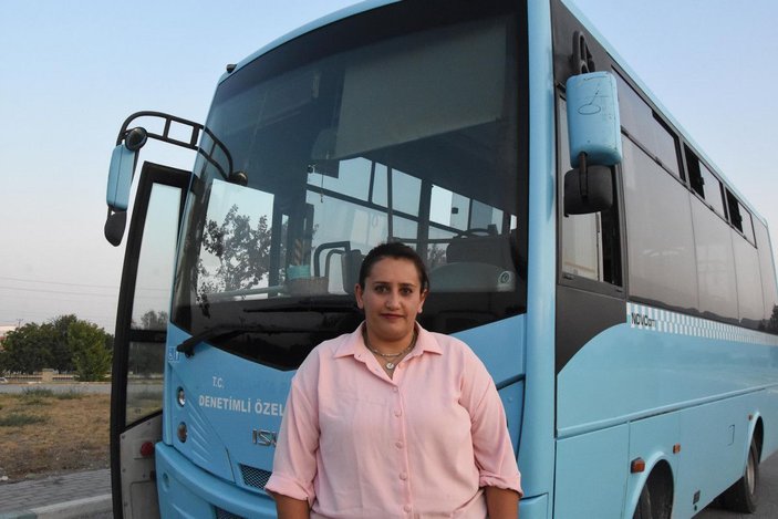 Kütahyalı Yasemin, kentin ilk ve tek kadın halk otobüsü şoförü oldu -2