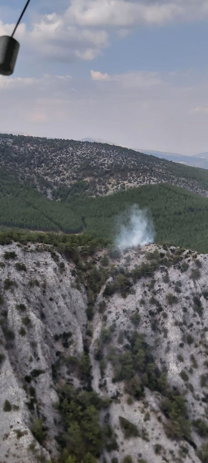 Marmaris’te yıldırım düşmesi sonucu 1 dekar orman yandı -3