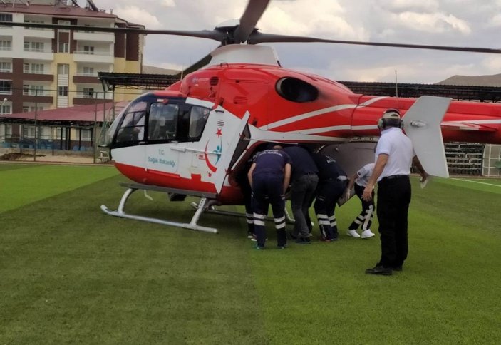 Yaşlı kadının imdadına hava ambulansı yetişti -4