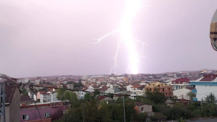 İstanbul’da beklenen yağış başladı -1