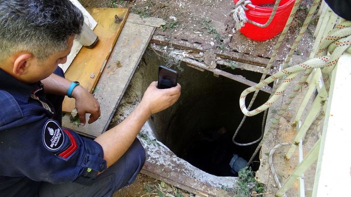 Avcılar'da su kuyusuna düşen yavru kedi kurtarıldı -1