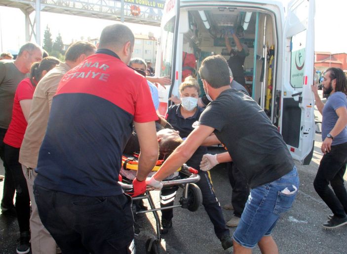 Freni boşalan TIR 6 aracı biçti, ortalık savaş alanına döndü; kaza kamerada -9