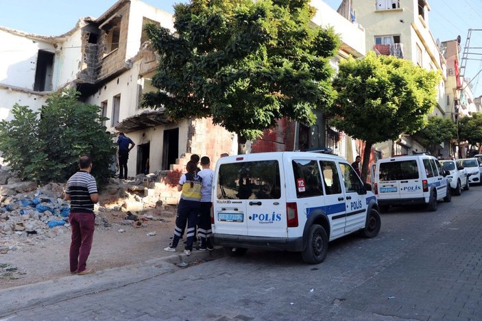 Gaziantep'te metruk binada erkek cesedi bulundu -4