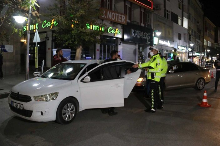 Aksaray’da huzur güven uygulaması: 3 bin 724 araç ile 5 bin kişi denetlendi -3