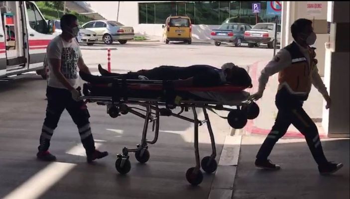 Karaman’da elma işçilerini taşıyan minibüs devrildi: 1 ölü, 20 yaralı -5