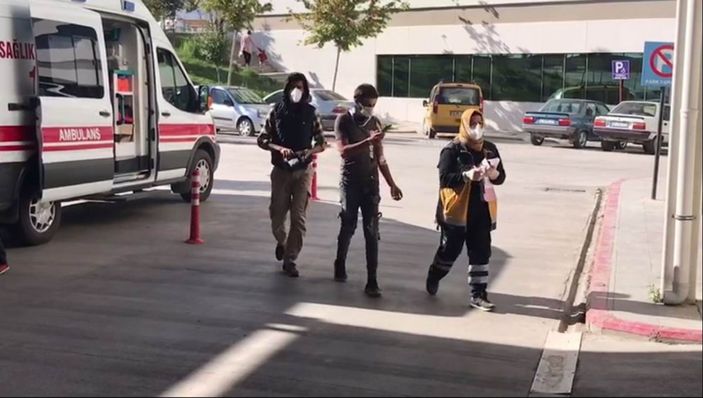 Karaman’da elma işçilerini taşıyan minibüs devrildi: 1 ölü, 20 yaralı -4