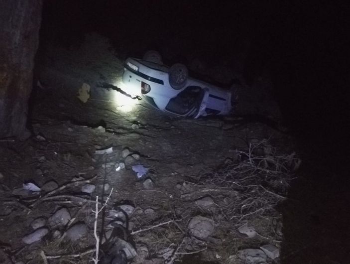Antalya’da otomobil şarampole devrildi: 1 ölü, 4 yaralı -1