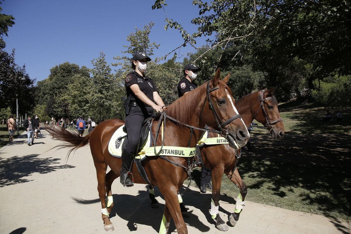 Atlı polislerden Maçka Demokrasi Parkı'nda denetim -2