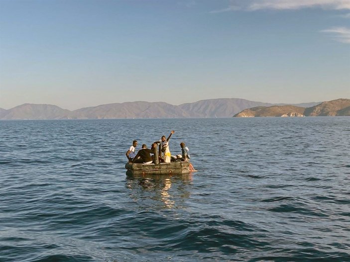Ege Denizi’nde 57 düzensiz göçmen kurtarıldı -2
