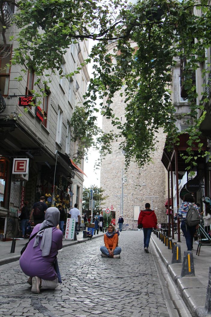 Galata Kulesi önündeki KGYS direğine 'fotoğraf' düzenlemesi -3