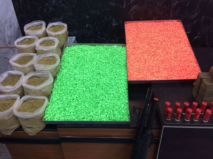 İstanbul'da kilolarca uyuşturucu yakalandı -3