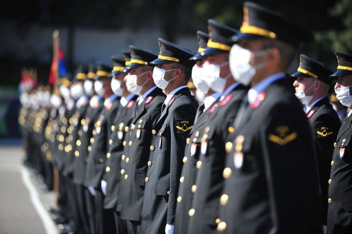 Bursa'da jandarma astsubay adaylarının yemin töreni -3