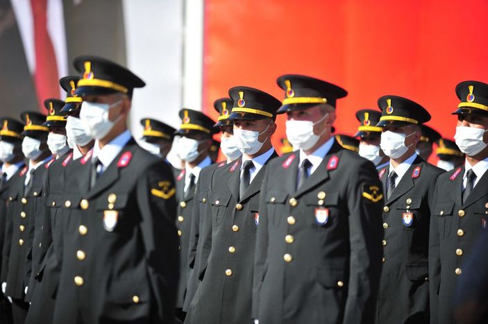 d Bursa'da jandarma astsubay adaylarının yemin töreni -1