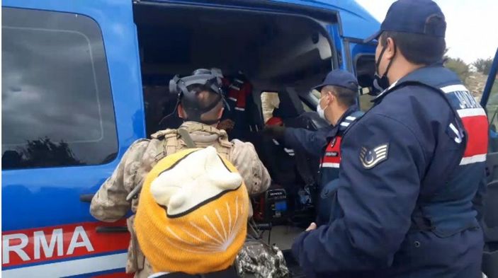 d Köyde su tartışması arbedesi; jandarma gazla müdahale etti, 4 kişi hastanelik oldu -5