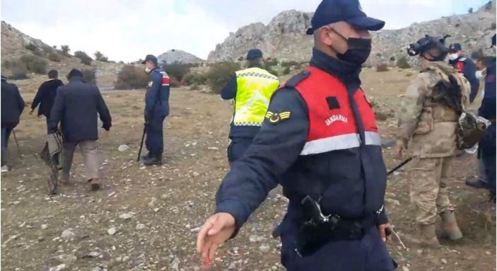 Köyde su tartışması arbedesi; jandarma gazla müdahale etti, 4 kişi hastanelik oldu -4