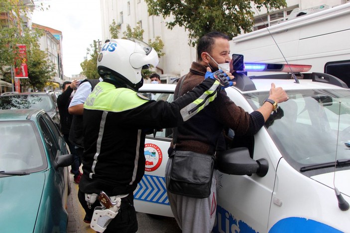 Murat Özdemir, bu kez gazeteci ve polislere sataştı; yine gözaltında -5