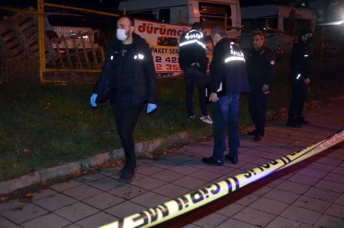 Avcılar'da alacak tartışmasında bir kişi silahla yaralandı -5