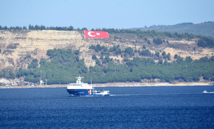 Rus donanmasına ait tanker Çanakkale Boğazı'ndan geçti -3