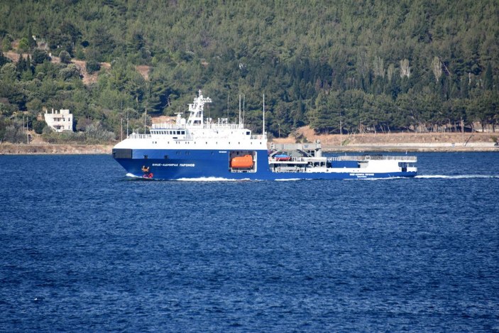 Rus donanmasına ait tanker Çanakkale Boğazı'ndan geçti -6