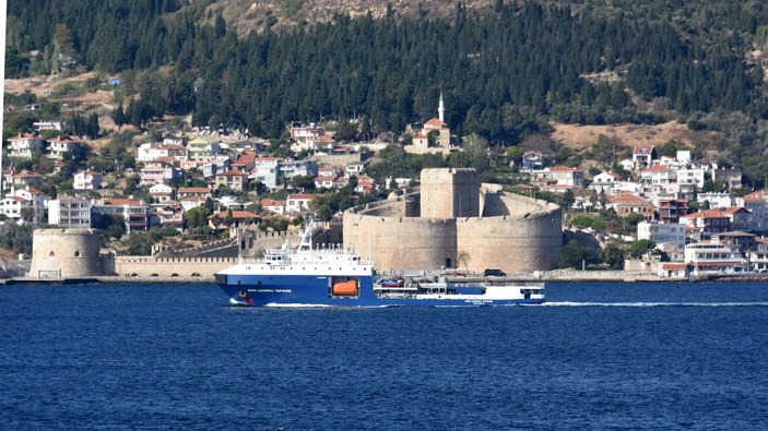 Rus donanmasına ait tanker Çanakkale Boğazı'ndan geçti -2