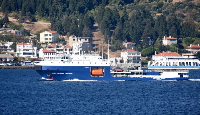 Rus donanmasına ait tanker Çanakkale Boğazı'ndan geçti -5