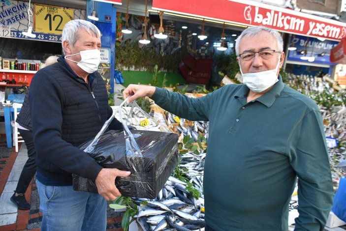 Edirne’ye gelen Yunan ve Bulgarlardan tezgahlardaki balıklara yoğun ilgi -7