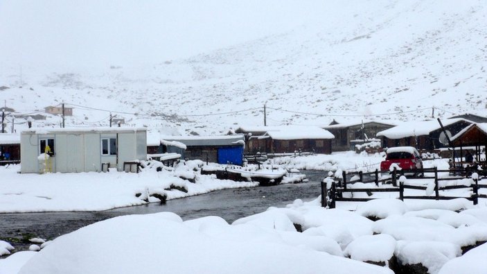 Doğu Karadeniz yaylaları bembeyaz -1