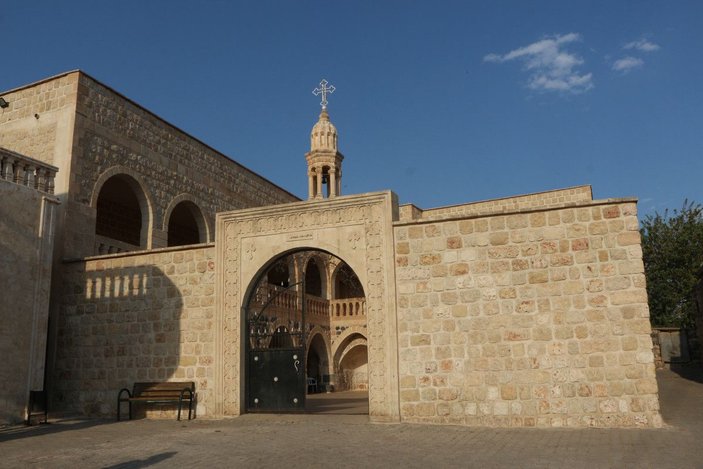 Şırnak’ta cami ve kilise önlerine aşılama noktaları kuruldu -9