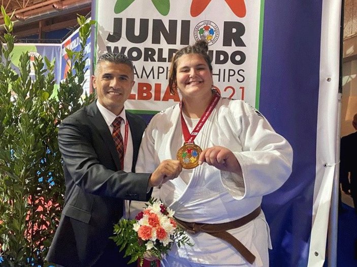 Milli judocu Hilal Öztürk dünya üçüncüsü oldu -1