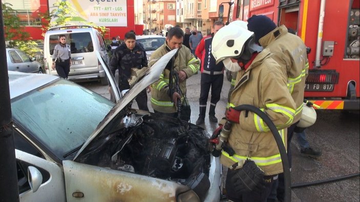 Kırıkkale'de hareket halindeki otomobil yandı -4