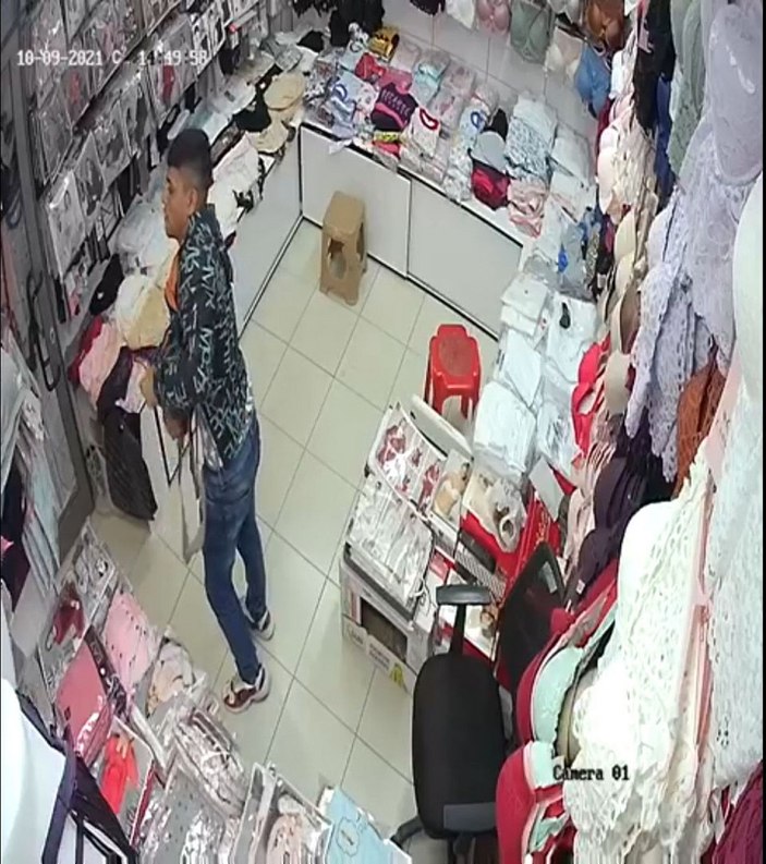 Konfeksiyon mağazasından hırsızlık kamerada -6