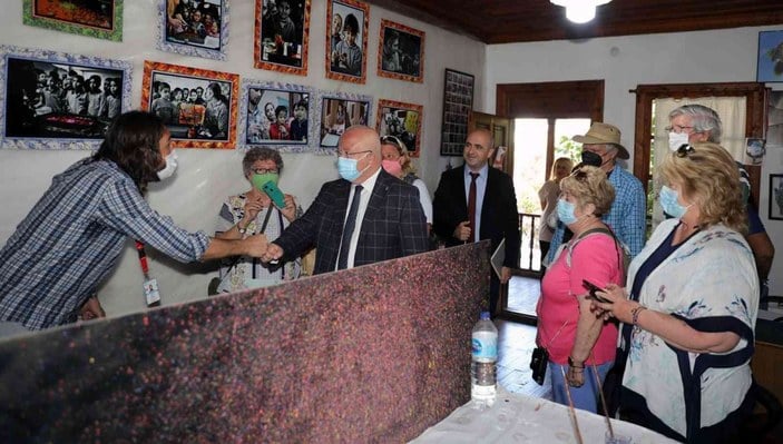 ABD’li turistler, Ebru sanatını öğrenmek için Türkiye'de