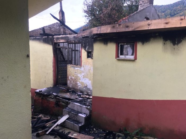 Jel ile soba yakmak isteyen şahıs, evini de kendisini de yaktı -2
