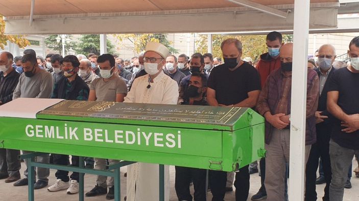'Çaycı Hüseyin’in babası son yolculuğuna uğurlandı -1