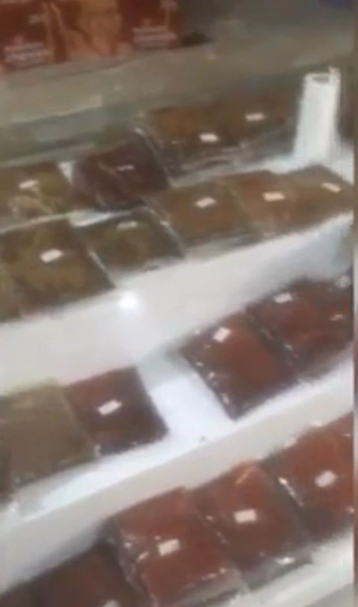 Kağıthane'de iş yerlerine kaçak tütün operasyonu -3