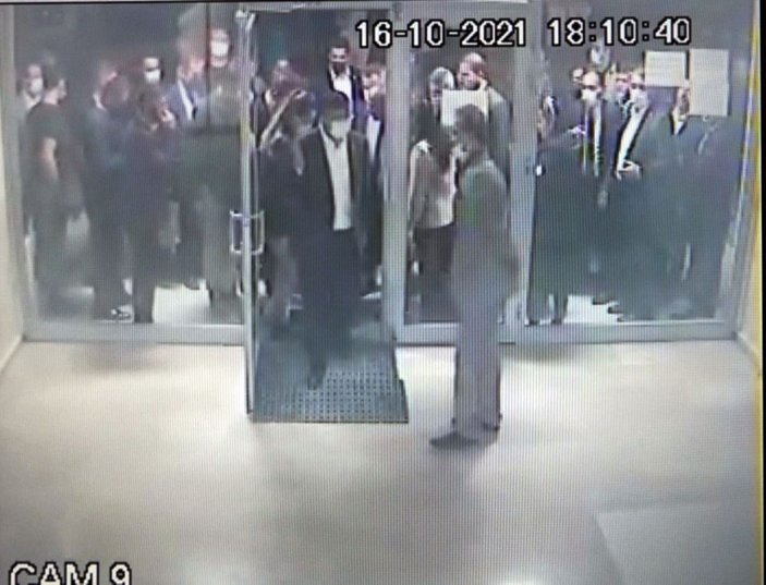 Davutoğlu'nun asansör kazası öncesi ve sonrası kamerada -1