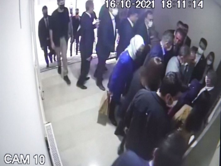 Davutoğlu'nun asansör kazası öncesi ve sonrası kamerada -5
