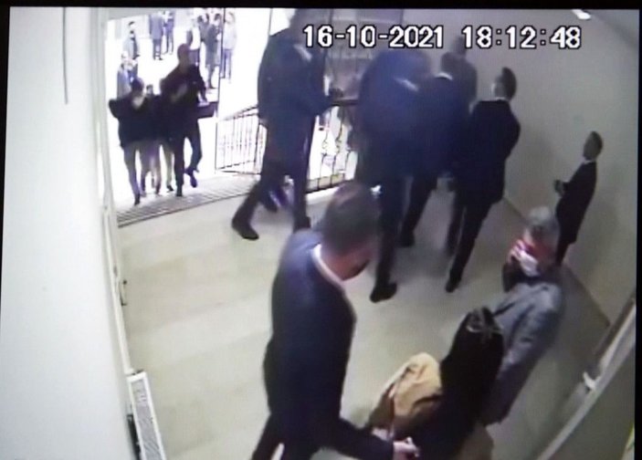 Davutoğlu'nun asansör kazası öncesi ve sonrası kamerada -10